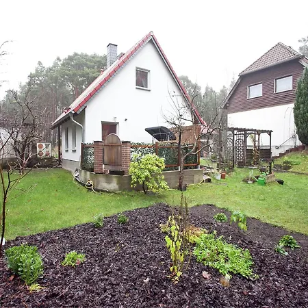 Dom wakacyjny Waldblick Forest Retreat Schmogrow